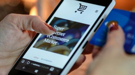 Redefining E-commerce with Machine Learning and Artificial Intelligence