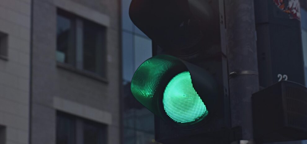 How Google's Green Light Uses AI to Improve Traffic and Lower Emissions