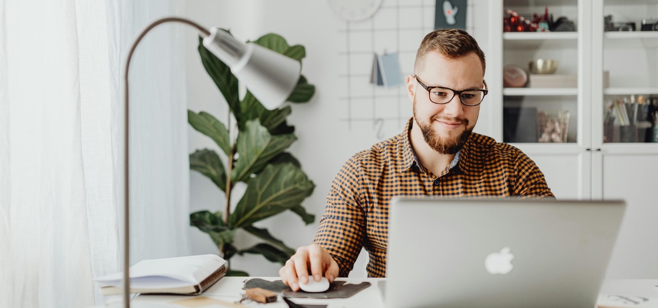 AI-Powered Gadgets That Record, Summarize, and Organize Your Day Automatically